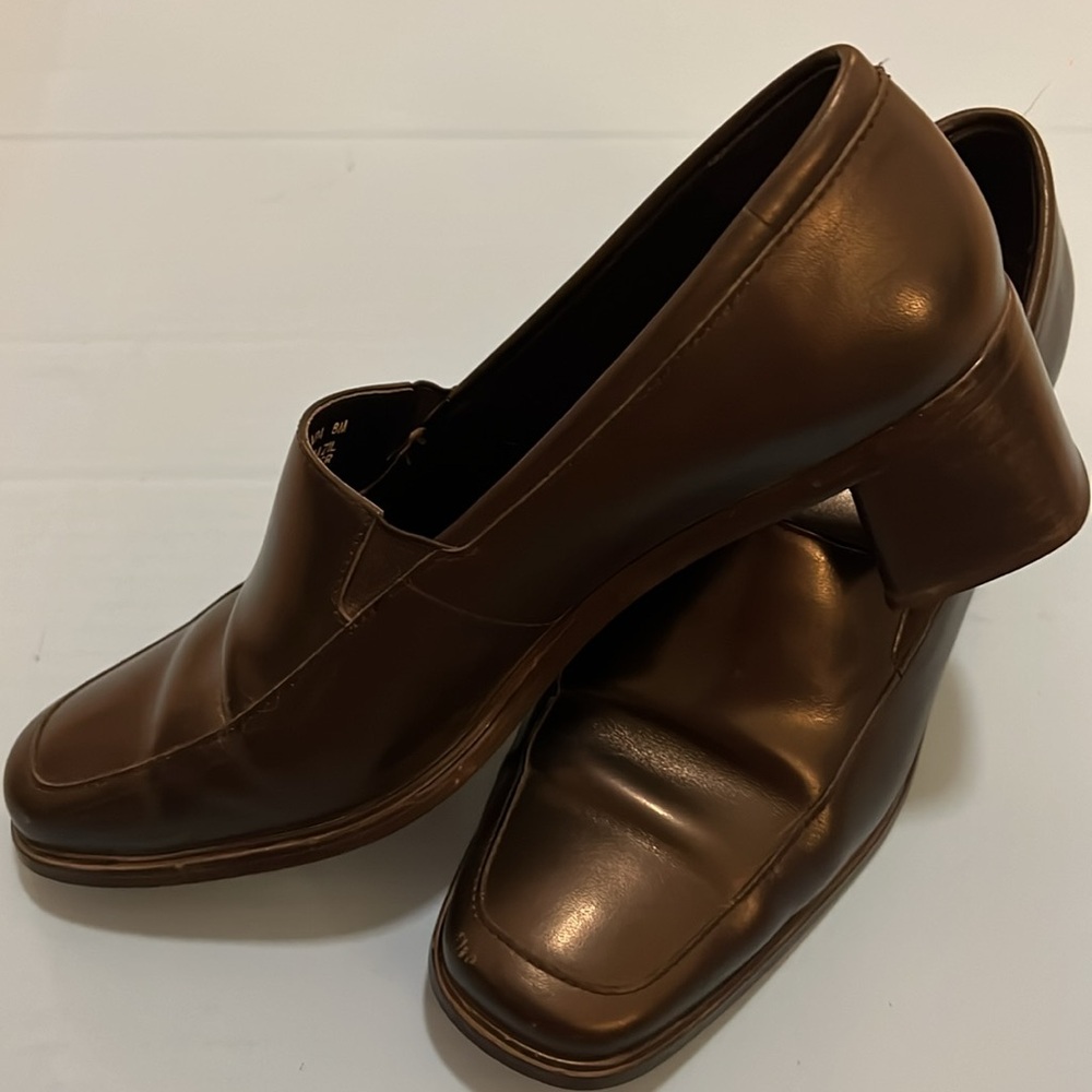 Rockport Loafers women’s Leather 8M shoes heeled Black slip ons comfort career - Picture 4 of 16